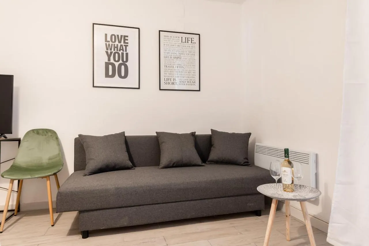 Functional & Central Flat With Netflix 巴里